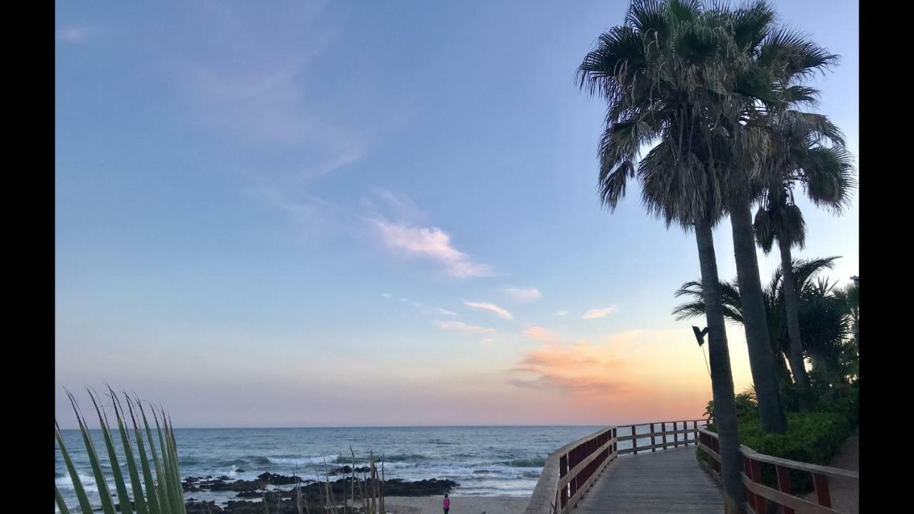 Sitio de Calahonda Mi Capricho 170 Beachfront Apartment מראה חיצוני תמונה