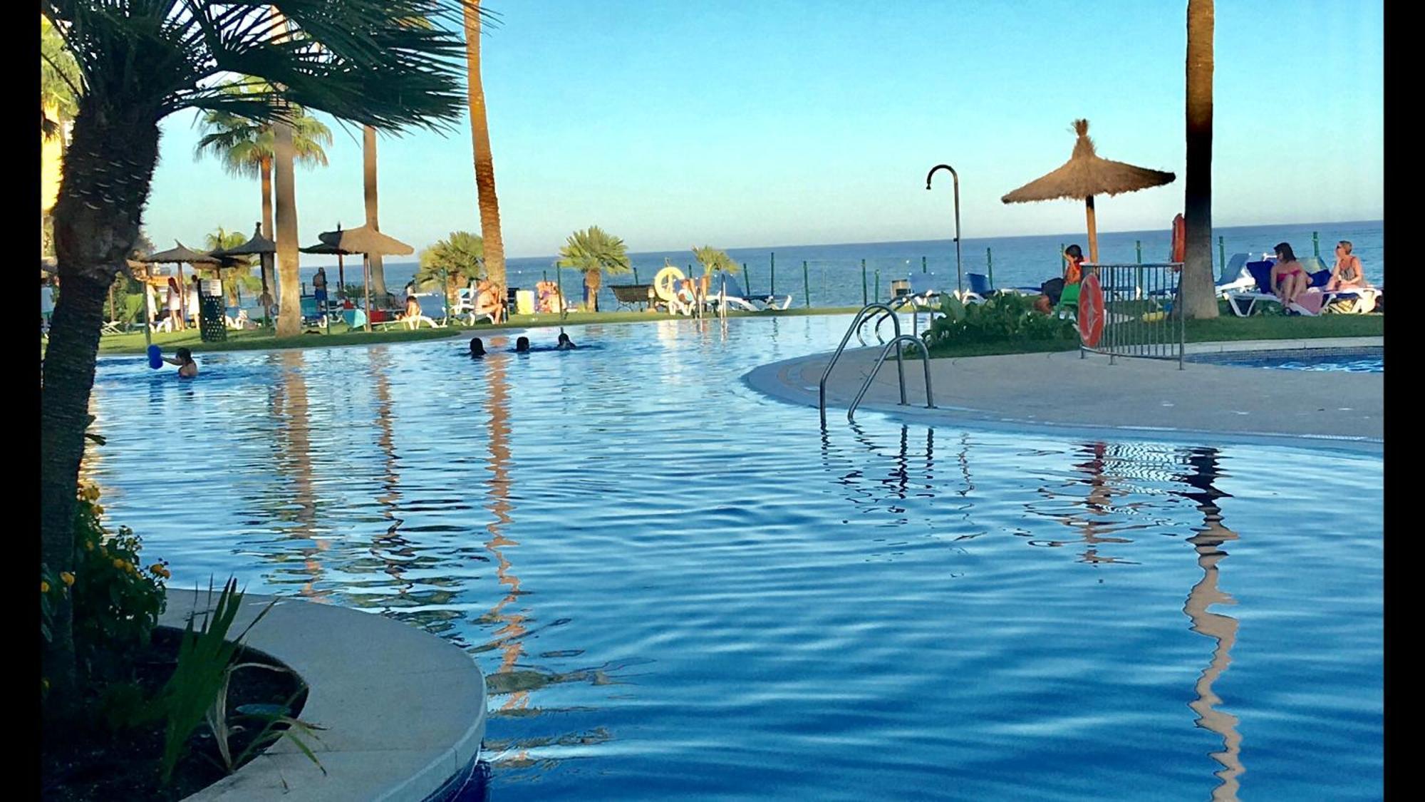 Sitio de Calahonda Mi Capricho 170 Beachfront Apartment מראה חיצוני תמונה