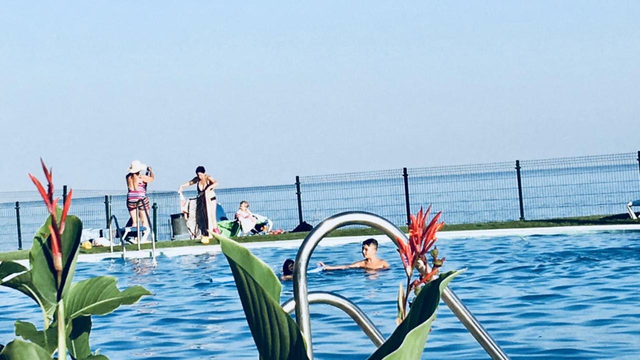 Sitio de Calahonda Mi Capricho 170 Beachfront Apartment מראה חיצוני תמונה